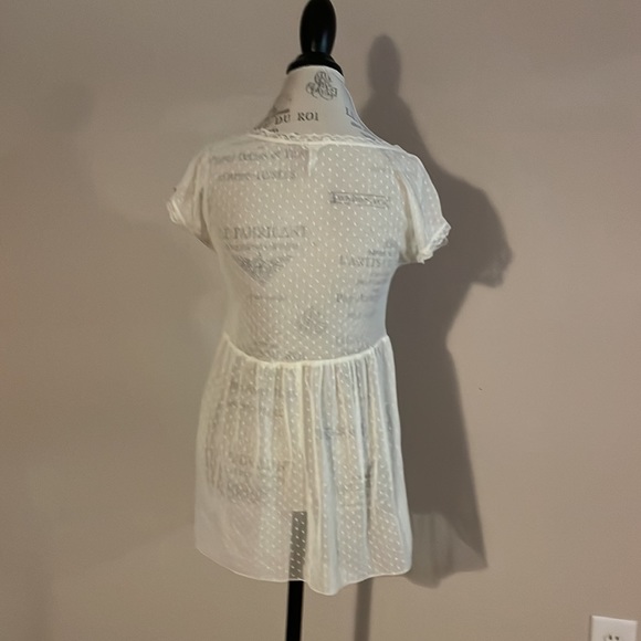 Sheer Lace Tee - Picture 3 of 3